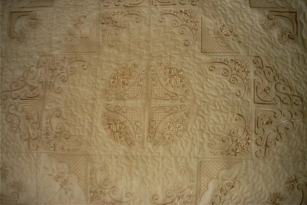 Image of elsacornerquilt44.jpg